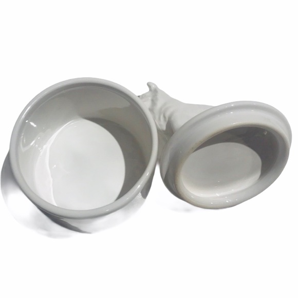 NWOT Two’s Company Ceramic Trinket Box with Lid - Picture 7 of 7